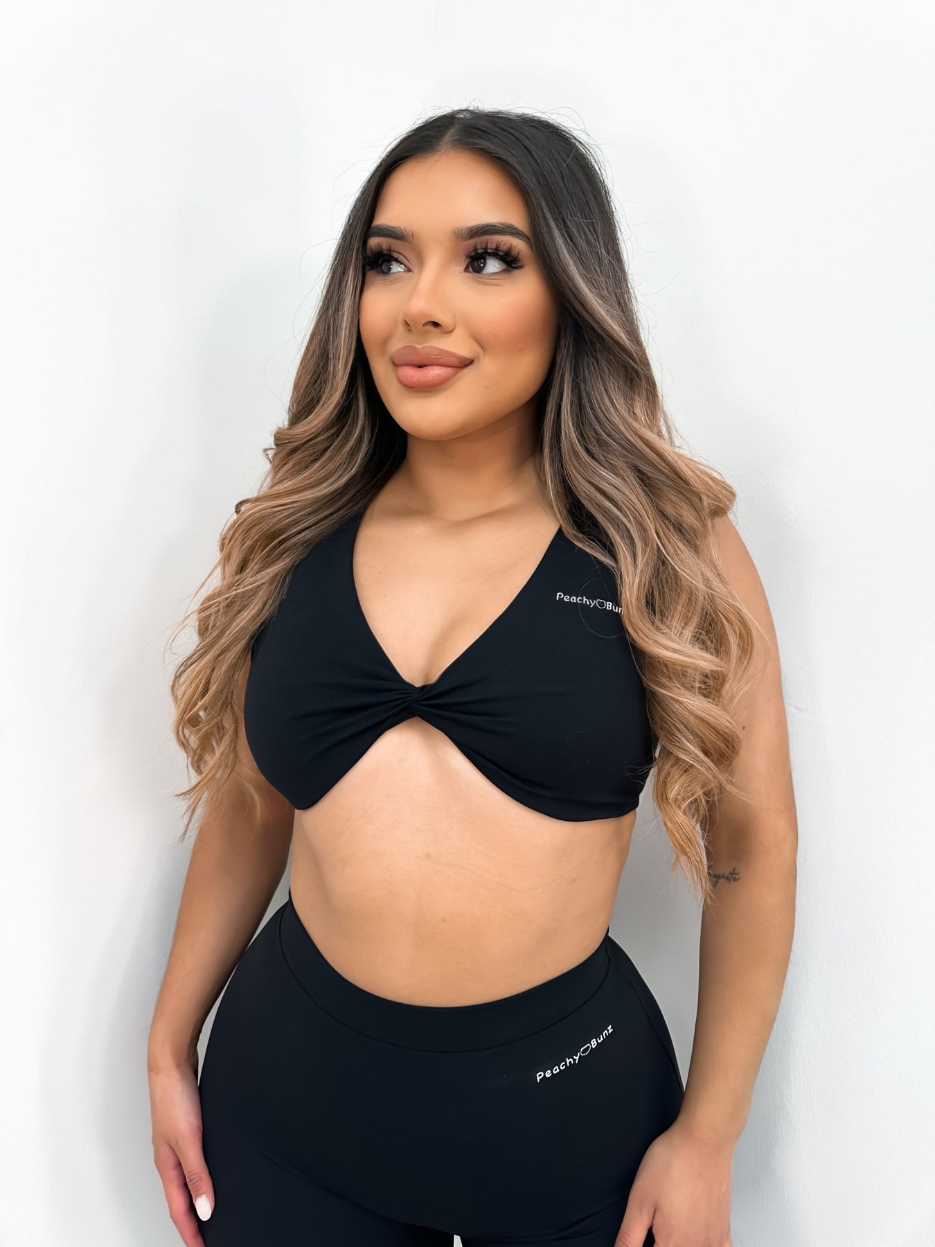 Bombshell 2.0 Twist Sports Bra – Shop Peachy Bunz